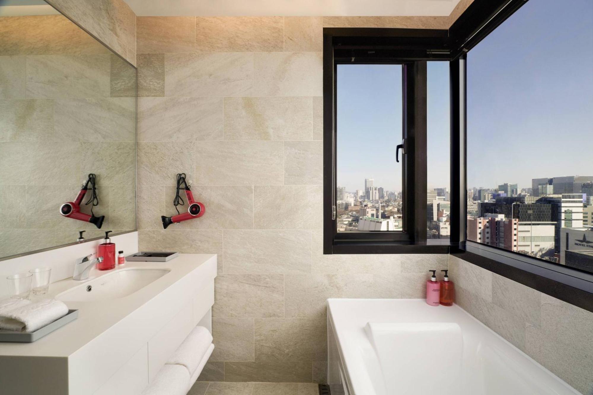 Hotel Moxy Seoul Insadong By Marriott Exterior foto