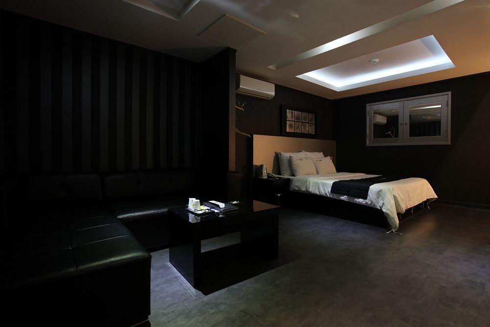 Hotel Moxy Seoul Insadong By Marriott Exterior foto