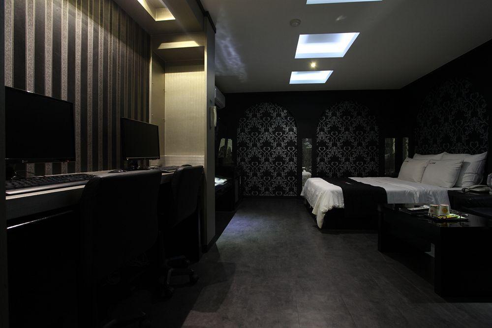 Hotel Moxy Seoul Insadong By Marriott Exterior foto