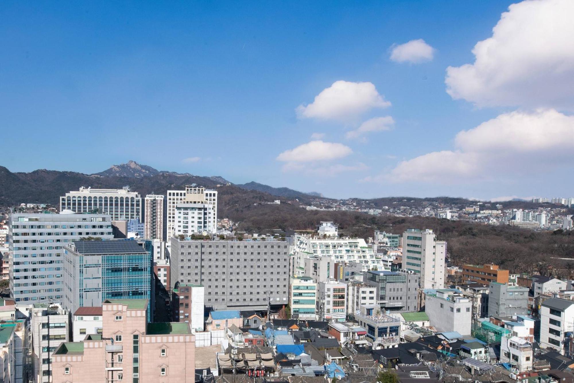 Hotel Moxy Seoul Insadong By Marriott Exterior foto