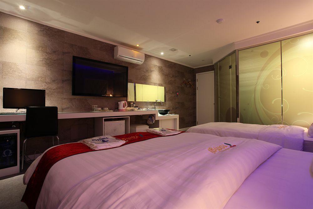 Hotel Moxy Seoul Insadong By Marriott Exterior foto