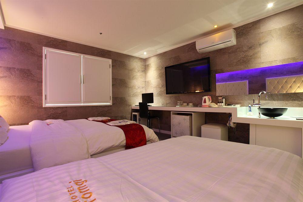 Hotel Moxy Seoul Insadong By Marriott Exterior foto