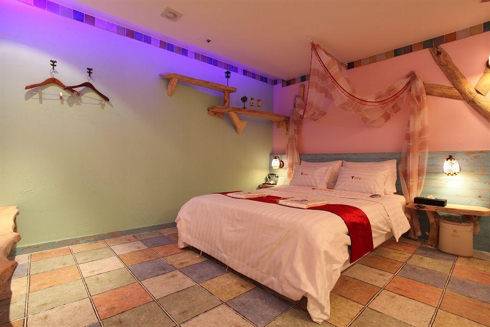 Hotel Moxy Seoul Insadong By Marriott Exterior foto