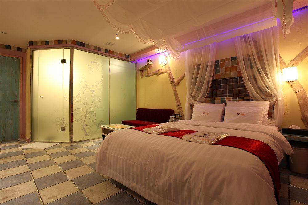 Hotel Moxy Seoul Insadong By Marriott Exterior foto