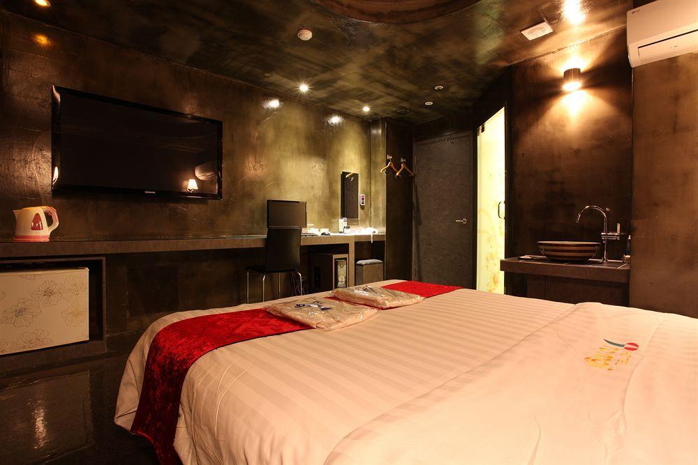 Hotel Moxy Seoul Insadong By Marriott Exterior foto