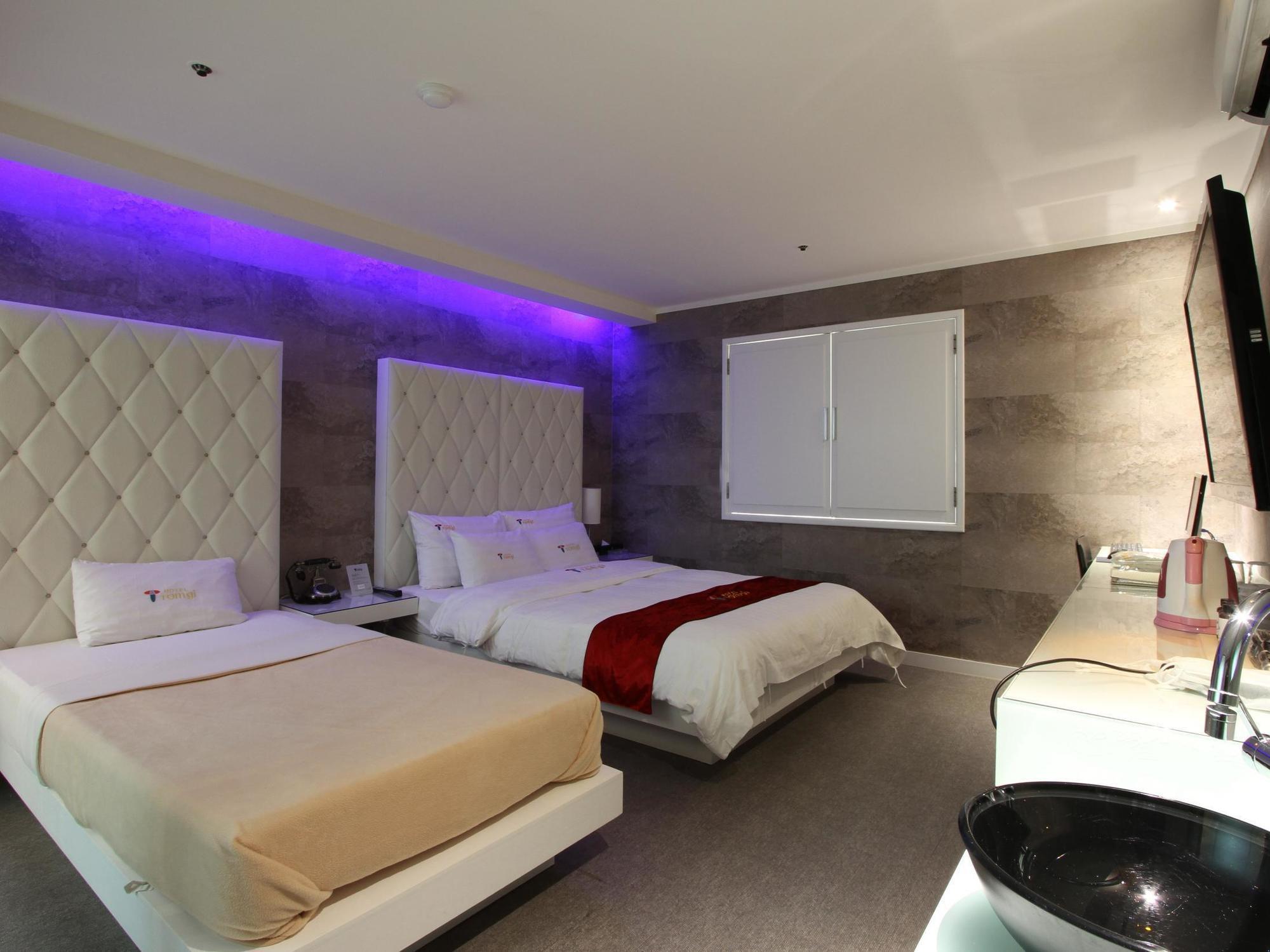 Hotel Moxy Seoul Insadong By Marriott Exterior foto
